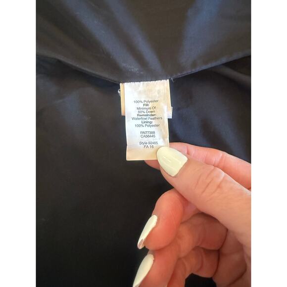 J. Crew Excursion Quilted Down Puffer Black Vest Sz XS Zip Gold Closure - Picture 4 of 6